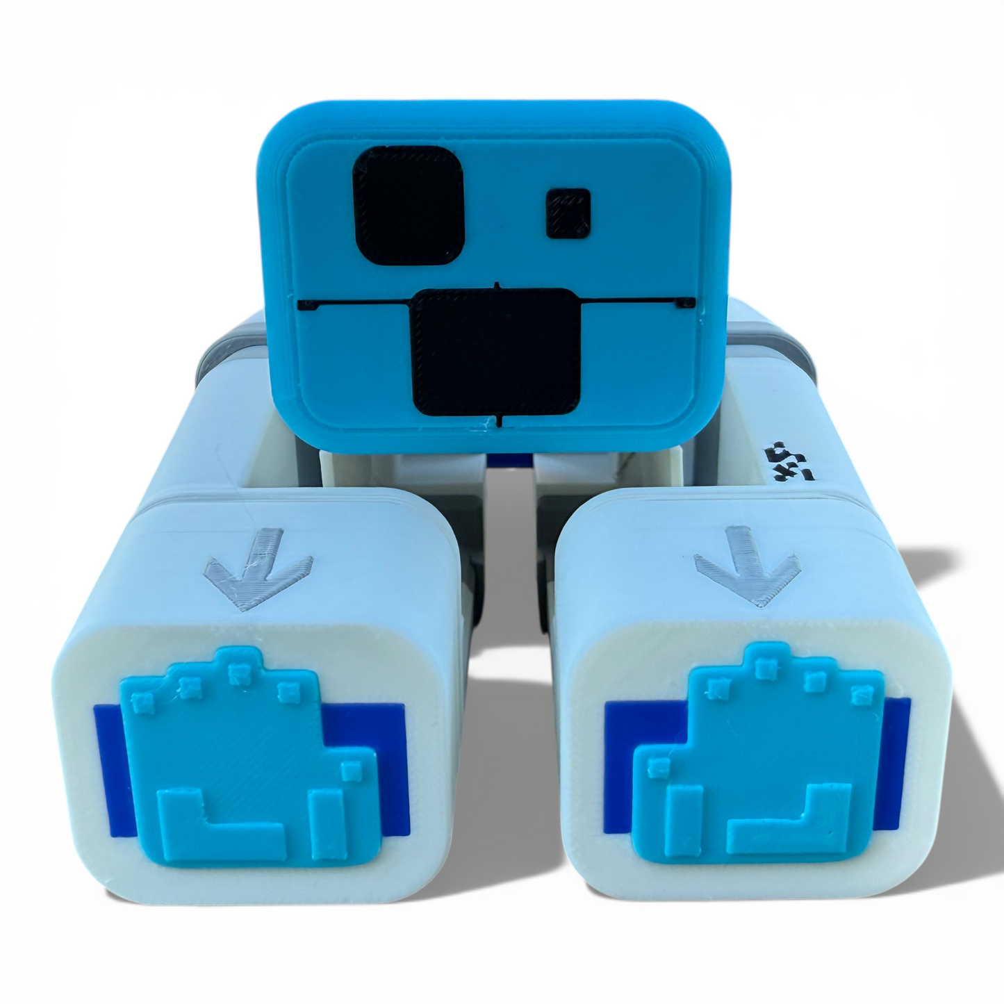 Marathon-Inspired Medical Drone Figurine – Cute Poseable Sci-Fi Companion – 3 Magnetic Expressions (Happy, Sad, Shocked)